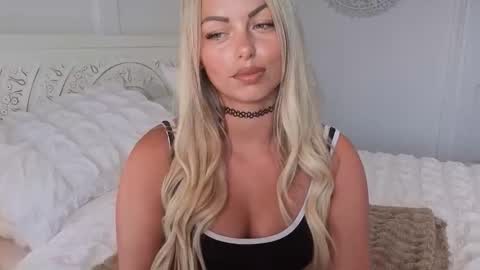 Daisy Dreams online show from June 3, 9:45 am