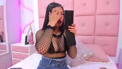 Mariana online show from November 6, 1:03 pm