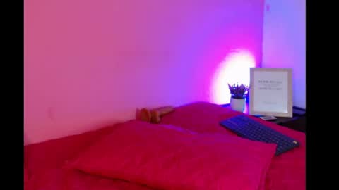 Snapshot of daisytaylor_ chatting on February 19, 8:55 am Daisy online show from February 19, 8:55 am