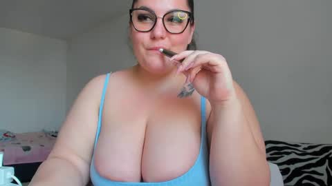 Snapshot of daisywalker chatting on February 6, 10:25 am Margaret online show from February 6, 10:25 am