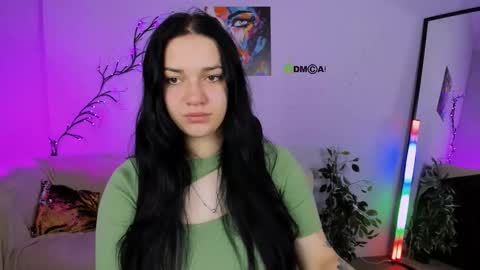 Snapshot of daisyy_naughty chatting on October 7, 6:09 am daisy online show from October 7, 6:09 am