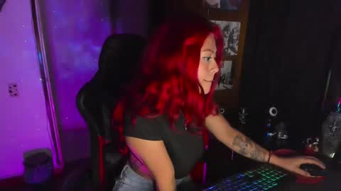 Snapshot of dakota_crab chatting on February 21, 12:05 am Dakota Crab online show from February 21, 12:05 am