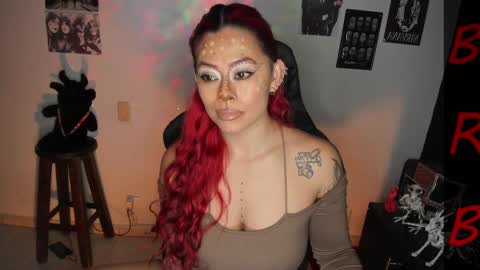 Snapshot of dakota_crab chatting on October 31, 12:55 am Dakota Crab online show from October 31, 12:55 am