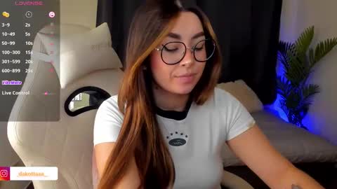 Snapshot of dakottaa__ chatting on September 25, 12:06 am dakottaa__ online show from September 25, 12:06 am