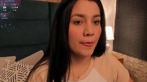 Snapshot of dalia_alissa chatting on October 3, 1:19 pm Violeta online show from October 3, 1:19 pm