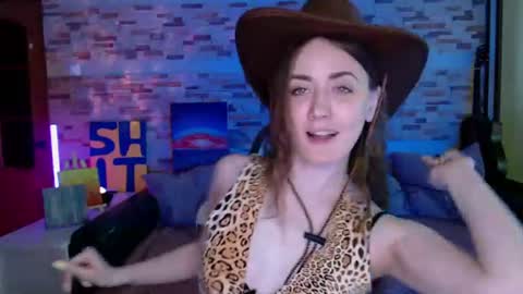 Dalia  online show from June 19, 10:43 am