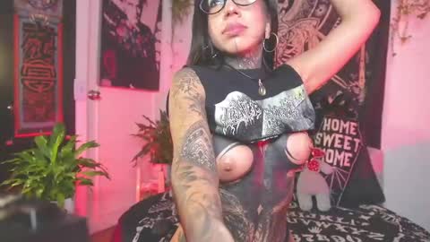dalia_vorhees online show from May 15, 2:09 am