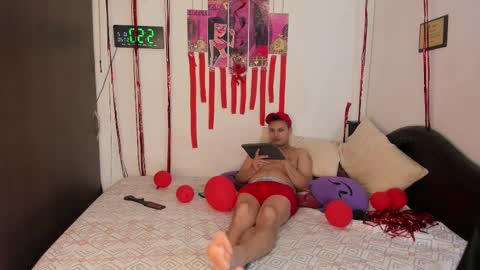 Snapshot of dalila__lu chatting on February 10, 10:51 pm Dalila Lu online show from February 10, 10:51 pm