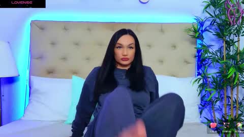 daliyaa_ online show from October 21, 12:10 pm