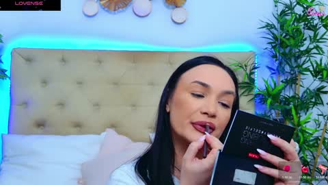 daliyaa_ online show from April 6, 12:17 pm