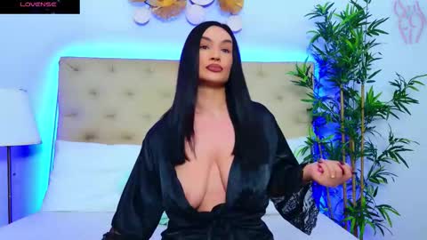 daliyaa_ online show from October 27, 1:00 pm