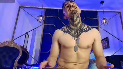 Dallas whitee online show from March 6, 8:19 pm