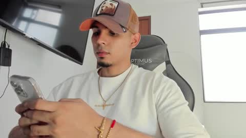 Dalton online show from November 1, 7:02 pm