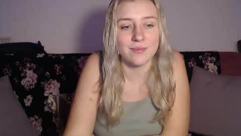 Snapshot of dalyana22 chatting on February 18, 10:14 pm Maria online show from February 18, 10:14 pm