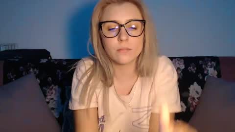 Snapshot of dalyana22 chatting on March 7, 10:10 pm Maria online show from March 7, 10:10 pm