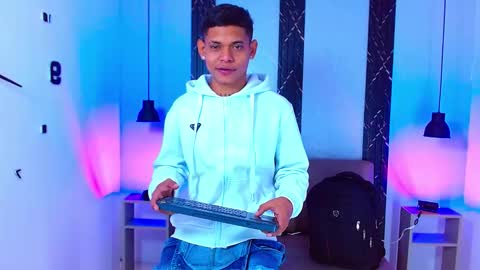 Snapshot of damar_felipe chatting on September 28, 4:10 am damar_felipe online show from September 28, 4:10 am