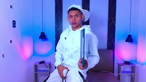 Snapshot of damar_felipe chatting on September 20, 5:32 am damar_felipe online show from September 20, 5:32 am