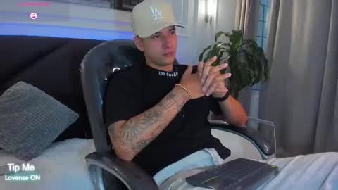 DAMIAN online show from February 7, 11:57 am