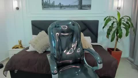 DAMIAN online show from November 18, 11:02 am