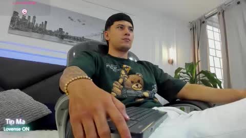 DAMIAN online show from February 17, 1:21 pm