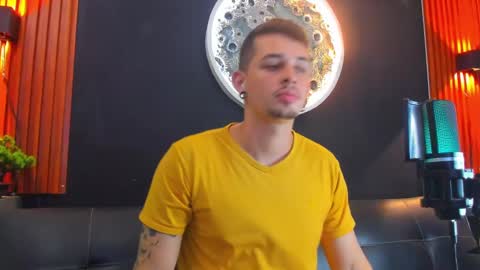 Damian Oliver online show from March 10, 3:12 am