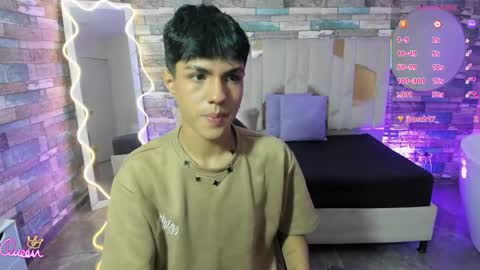 damian_tay online show from May 7, 12:34 pm