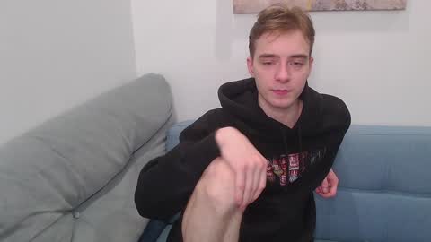 Snapshot of damiano_skinny chatting on January 25, 3:51 am my show from 300-1000 UTC online show from January 25, 3:51 am