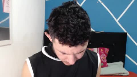 damiansexyboy69 online show from November 14, 3:31 am