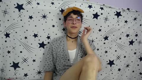 Snapshot of damiian21_ chatting on March 3, 1:12 pm Damiian21 online show from March 3, 1:12 pm