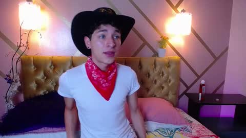 Snapshot of damiian21_ chatting on February 10, 1:01 pm Damiian21 online show from February 10, 1:01 pm
