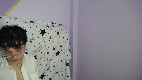 Snapshot of damiian21_ chatting on March 3, 4:15 pm Damiian21 online show from March 3, 4:15 pm