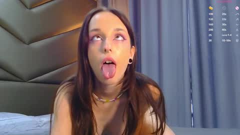 Snapshot of damndoggy chatting on September 28, 6:11 am Dora and Igor online show from September 28, 6:11 am