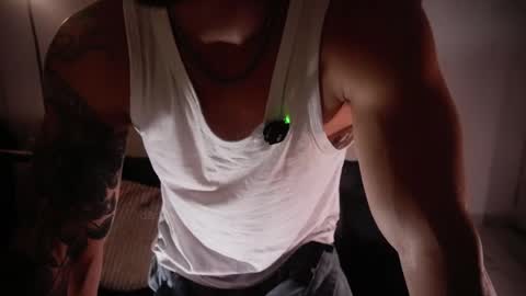insta damn8   ---         -----  online show from May 13, 11:58 pm