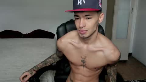 Damon online show from February 13, 6:22 pm