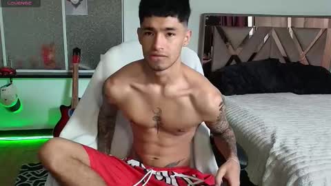 Damon online show from November 15, 5:25 pm