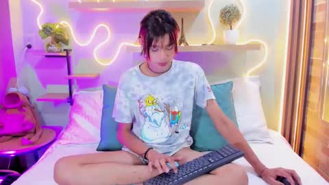 D A N online show from October 14, 1:47 pm