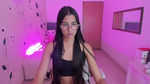 Snapshot of dana_paula chatting on February 28, 11:36 am dana_paula online show from February 28, 11:36 am