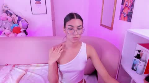 Snapshot of dana_paula chatting on March 11, 3:45 pm dana_paula online show from March 11, 3:45 pm