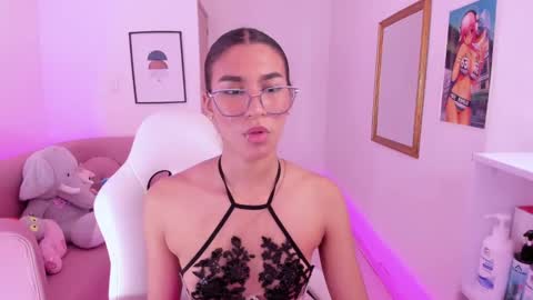 Snapshot of dana_paula chatting on March 10, 5:39 pm dana_paula online show from March 10, 5:39 pm