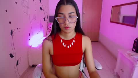 Snapshot of dana_paula chatting on February 20, 11:53 am dana_paula online show from February 20, 11:53 am