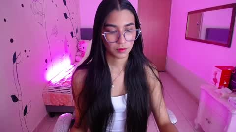 Snapshot of dana_paula chatting on February 24, 11:54 am dana_paula online show from February 24, 11:54 am