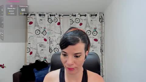 Danaa Rey online show from October 24, 4:30 pm