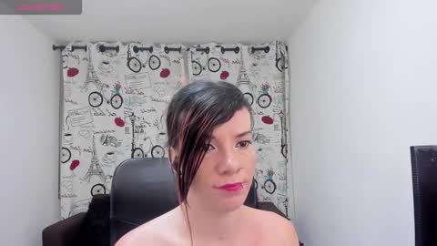 Snapshot of danaarey chatting on October 20, 2:55 pm Danaa Rey online show from October 20, 2:55 pm