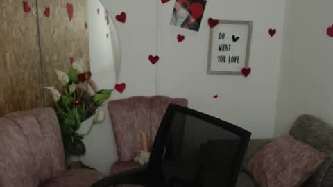 danalaleska online show from October 21, 6:29 am