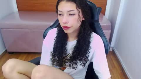 Danatella  online show from January 8, 1:06 pm