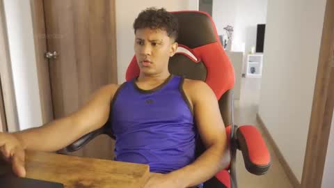 Dante  Pablo Danblo Independent models online show from December 2, 1:31 pm