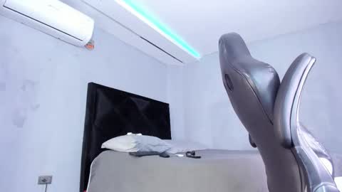 Dancel online show from February 3, 9:08 pm