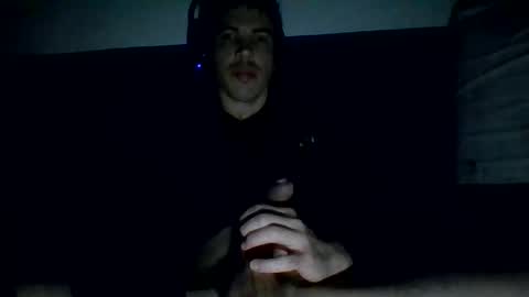 dane950804 online show from May 10, 5:19 pm