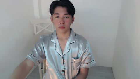   online show from December 5, 12:50 pm