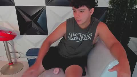 Snapshot of dani_cumboy chatting on October 12, 3:59 pm dani_cumboy online show from October 12, 3:59 pm